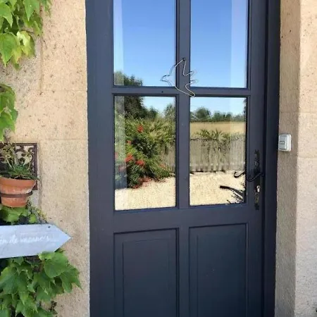 Champêtre Avec Climatisation Et Jardin En Auvergne - Fr-1-489-227 Hébergement de vacances Le Bouchaud