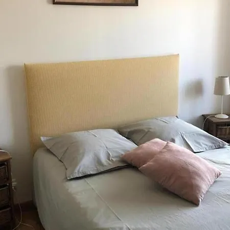 Champetre Avec Climatisation Et Jardin En Auvergne - Fr-1-489-227 *